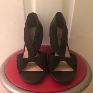 NINE WEST, kitten heel V-strap formal sandal, 7.5